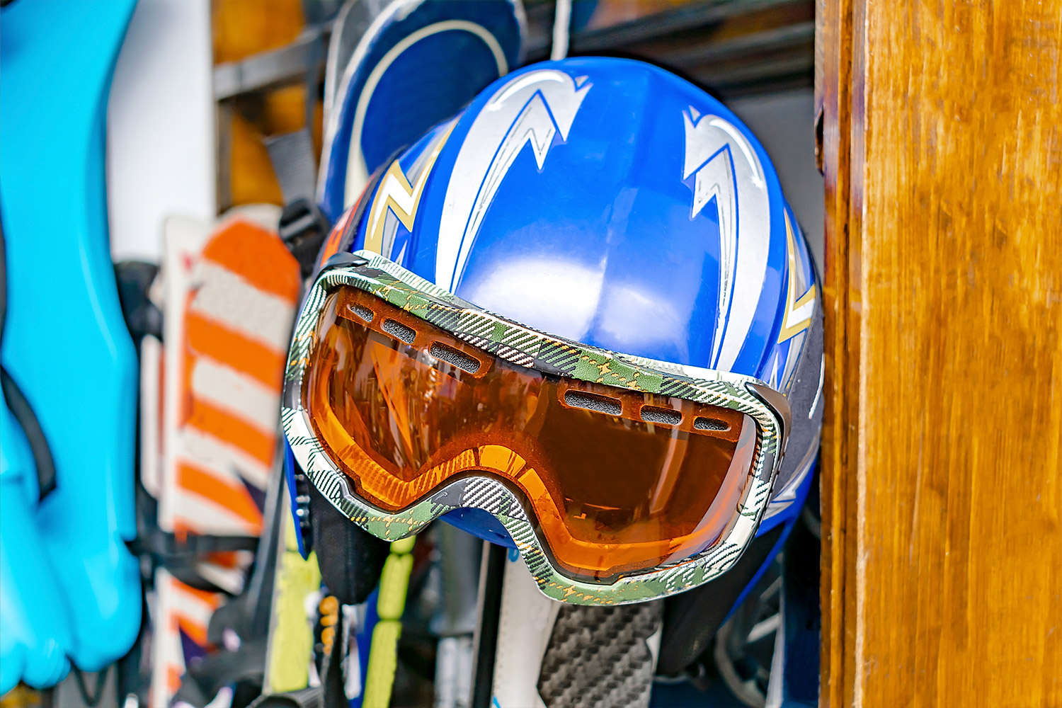 Skirental and parking